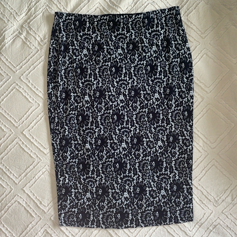 Vince Camuto bodycon pencil skirt (M)